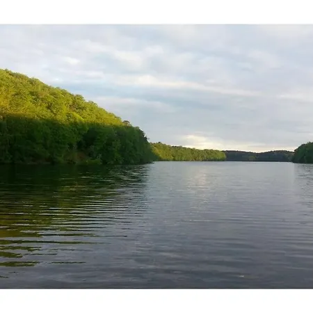Large Haussee Modern Retreat בית נופש *